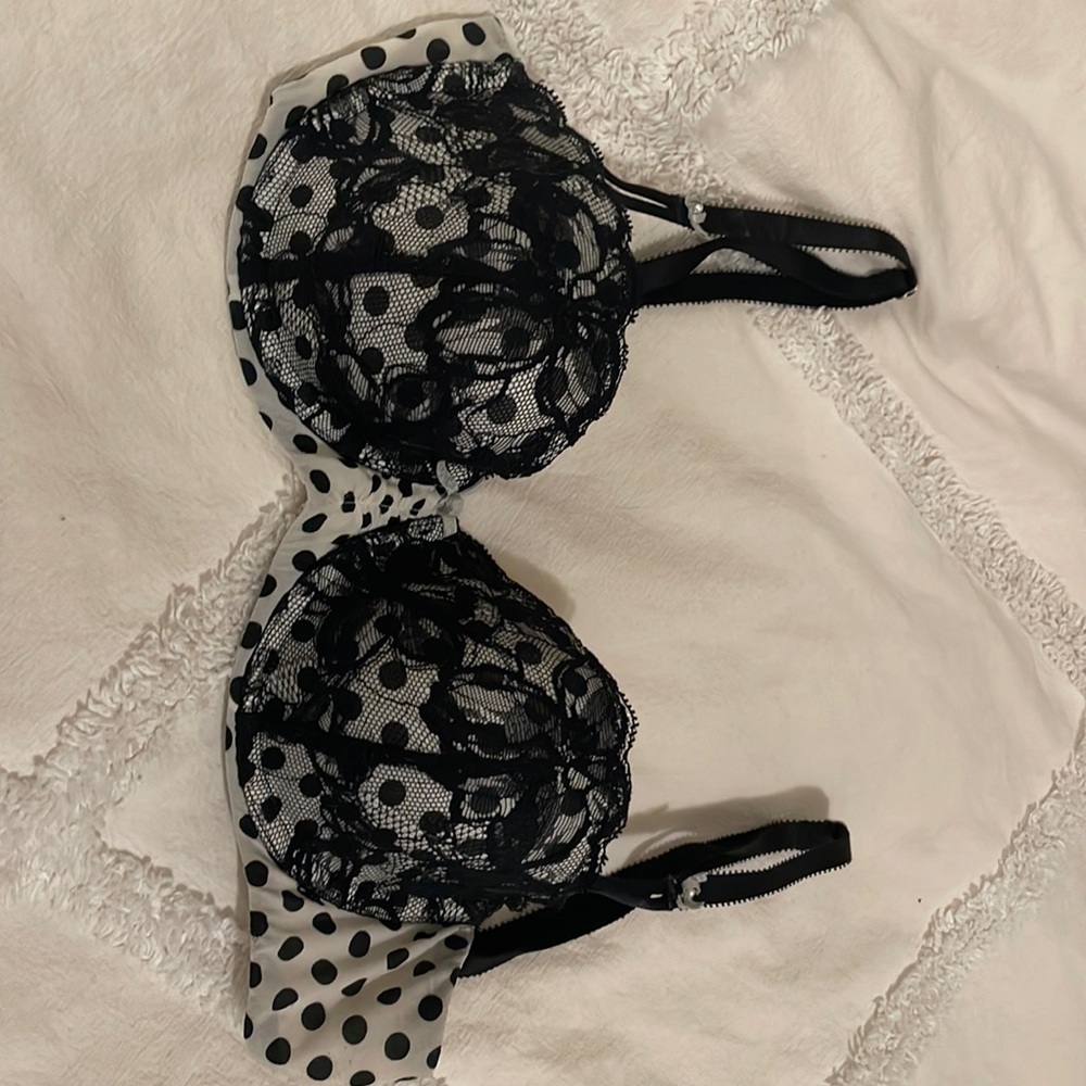 Victoria’s Secret balconette bra